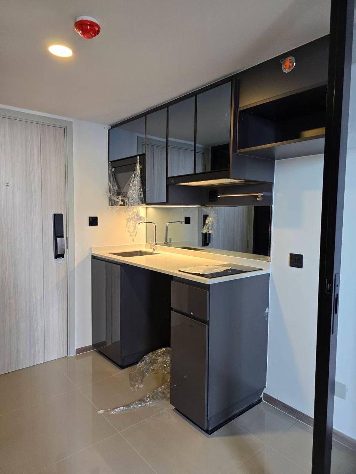 For SaleCondoSiam Paragon ,Chulalongkorn,Samyan : Park Origin Chula Samyan【𝐒𝐄𝐋𝐋】🔥Complete in one room! Luxurious built-in condo, fully furnished, walk to MRT in 5 minutes🔥 Contact Line ID: @hacondo