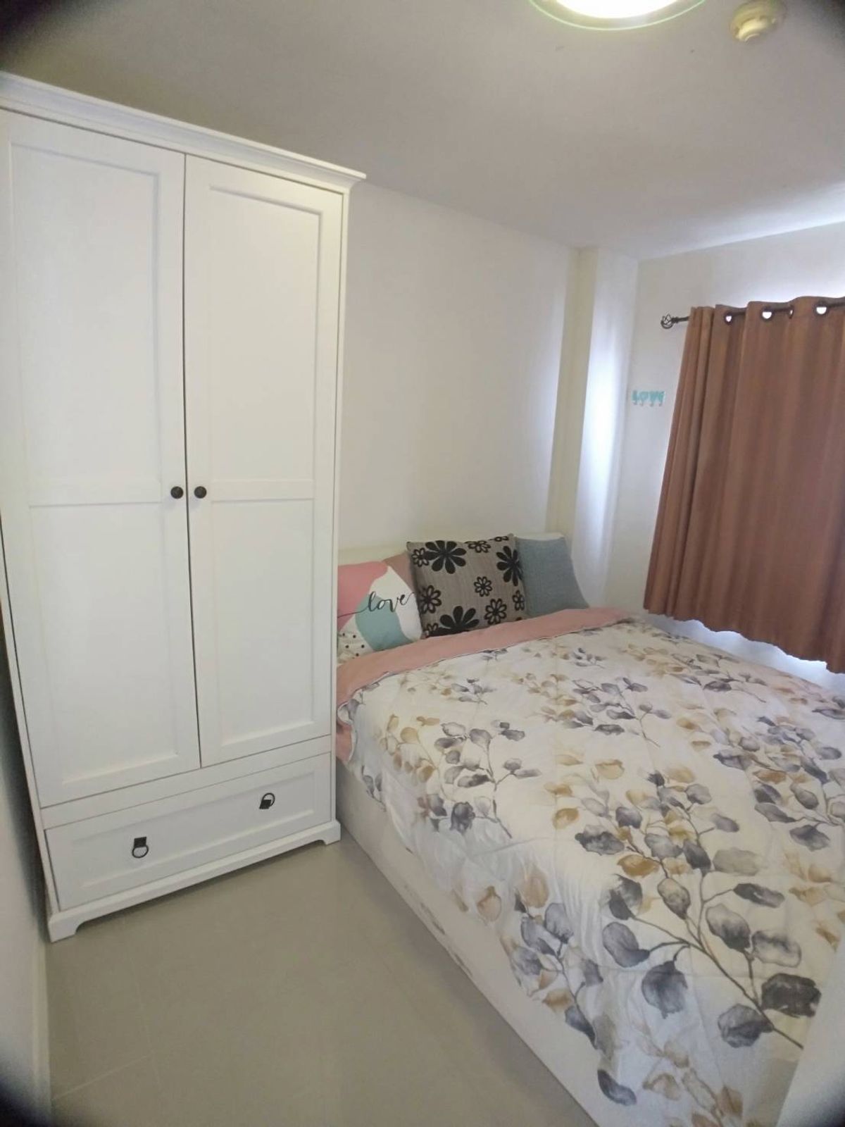 For RentCondoRamkhamhaeng, Hua Mak : hire!!! Lumpini Bodindecha-Ram, Size 28 sqm. C, 4th floor, price 6,500 baht with full furniture and electrical appliances.