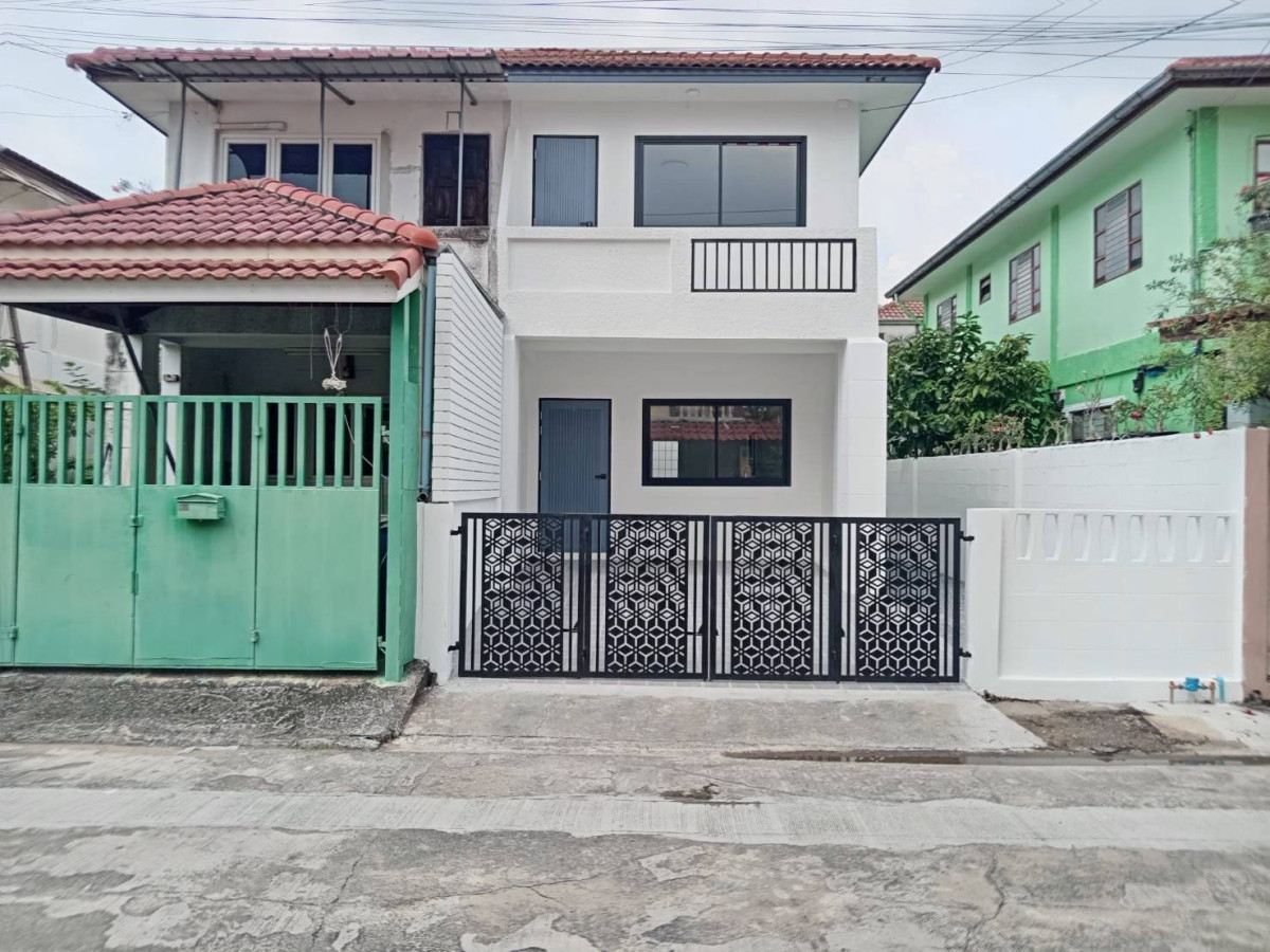For SaleTownhomePinklao, Charansanitwong : For Sale House , Phra Pin 2 Boromarajonani , newly renovated , Salathammasop Sop , Thawi Watthana , Bangkok , CX-143231