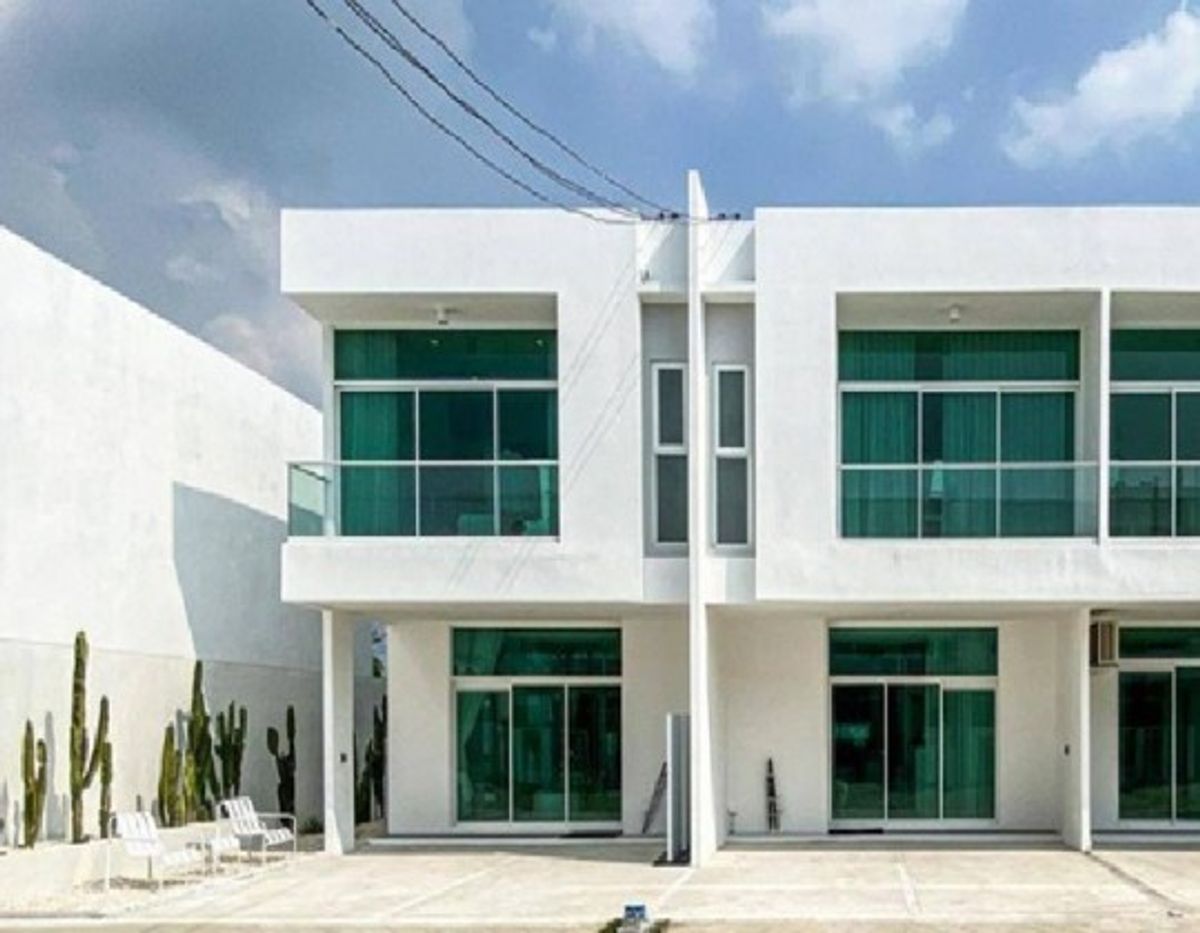 ให้เช่าทาวน์โฮมบางนา แบริ่ง ลาซาล : โทร. 081-632-0632 ให้เช่าทาวน์โฮม 2 ชั้น โครงการ Aren บางนา / เอเรน บางนา / บ้านสวยมาก / เฟอร์นิเจอร์บางส่วน / แอร์ 2 เครื่อง / อยู่อาศัย เลี้ยงสัตว์ได้