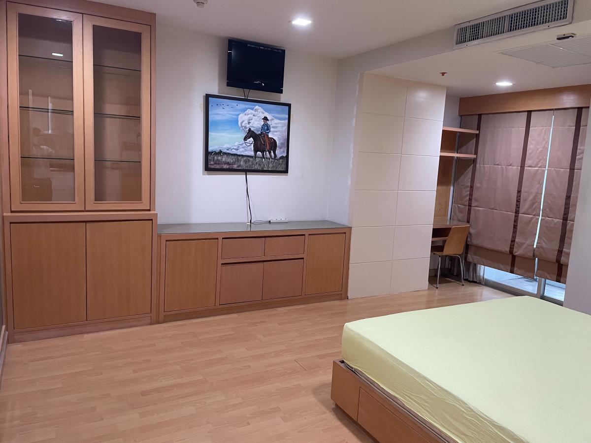 For SaleCondoSukhumvit, Asoke, Thonglor : Luxury 2 Bed Condo Near BTS EkkamaiEnjoy Prime Facilities & Prime Location – Only 12.5M THB!