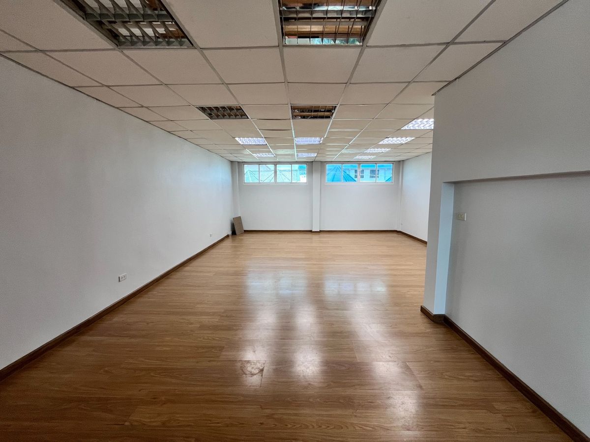 ขายอาคารพาณิชย์ลาดพร้าว เซ็นทรัลลาดพร้าว : ✨ โฮมออฟฟิศ 4 ชั้น ปรับปรุงใหม่ พร้อมเข้าอยู่ได้ทันที พร้อมรองรับลูกค้าต่างชาติ รายล้อมด้วยร้านอาหาร ร้านค้า และสำนักงานมากมาย 