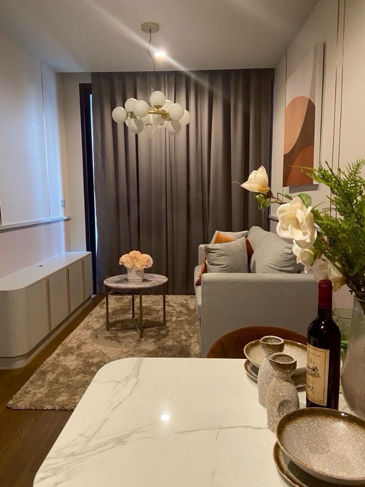 ขายคอนโดสุขุมวิท อโศก ทองหล่อ : Ideo Q Sukhumvit3 (46.35 Sq.m.) 8.19MB.
☎️contact 084-235-2694 chanjao