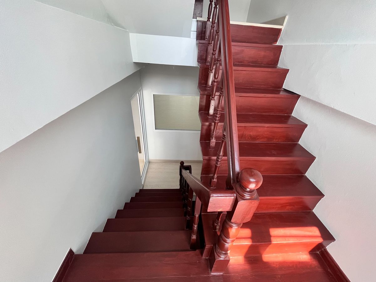 ขายอาคารพาณิชย์ลาดพร้าว เซ็นทรัลลาดพร้าว : ✨ โฮมออฟฟิศ 4 ชั้น ปรับปรุงใหม่ พร้อมเข้าอยู่ได้ทันที พร้อมรองรับลูกค้าต่างชาติ รายล้อมด้วยร้านอาหาร ร้านค้า และสำนักงานมากมาย 