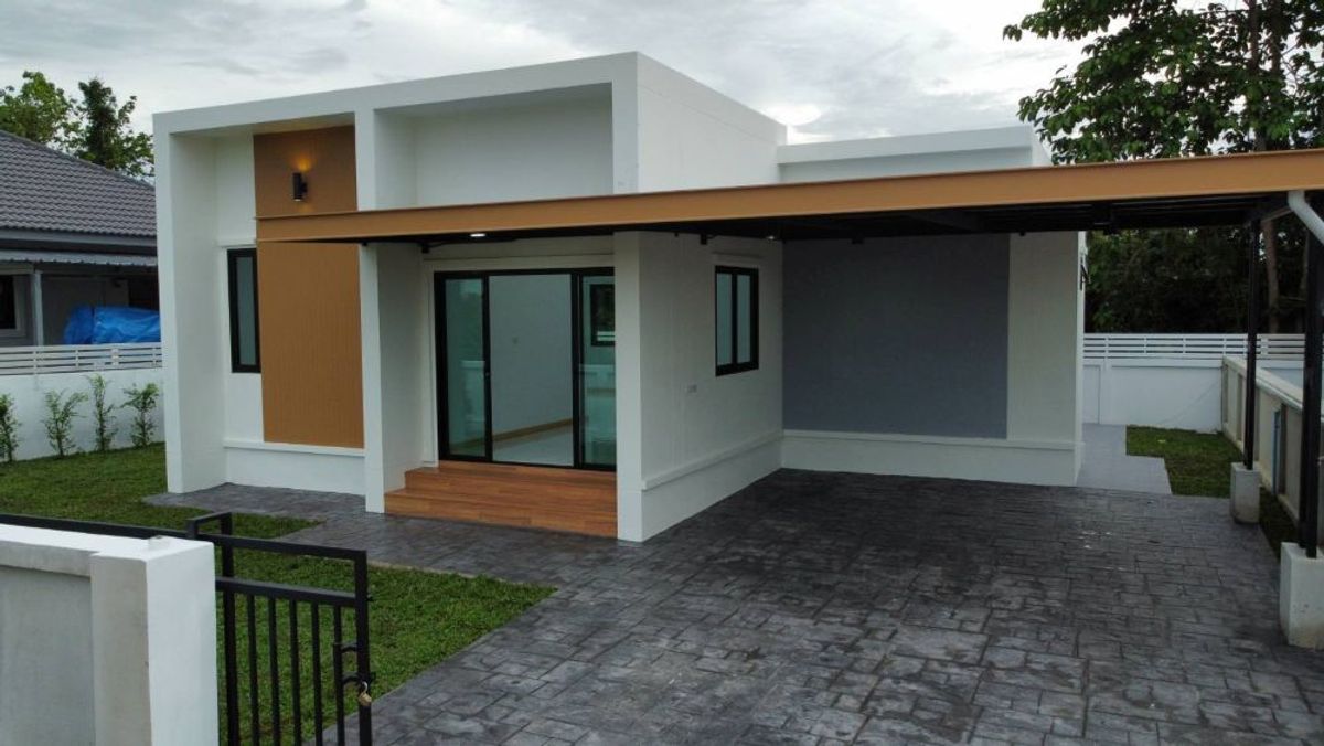 ขายบ้านลำปาง : ขายบ้านชั้นเดียว 68.3 ตรว. บ้านใหม่ พร้อมเข้าอยู่ ติดถนนคอนกรีต บ้านวังหม้อเจดีย์ซาว เมืองลำปาง ใกล้หลวงพ่อเกษม  