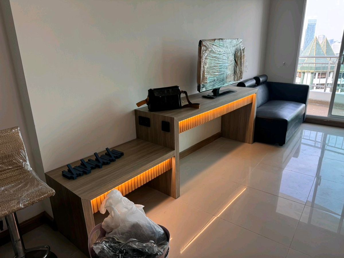 ให้เช่าคอนโดวงเวียนใหญ่ เจริญนคร : Condo for Rent:  Available for short-term and long-term rentals.Supalai River Resort Charoennakhon;  Beautiful Studio Room with Chao Phraya River View 32th Floor (High Floor) 38 sq.m. Location: Charoennakhon Road 
Redecorate the room *New room*
