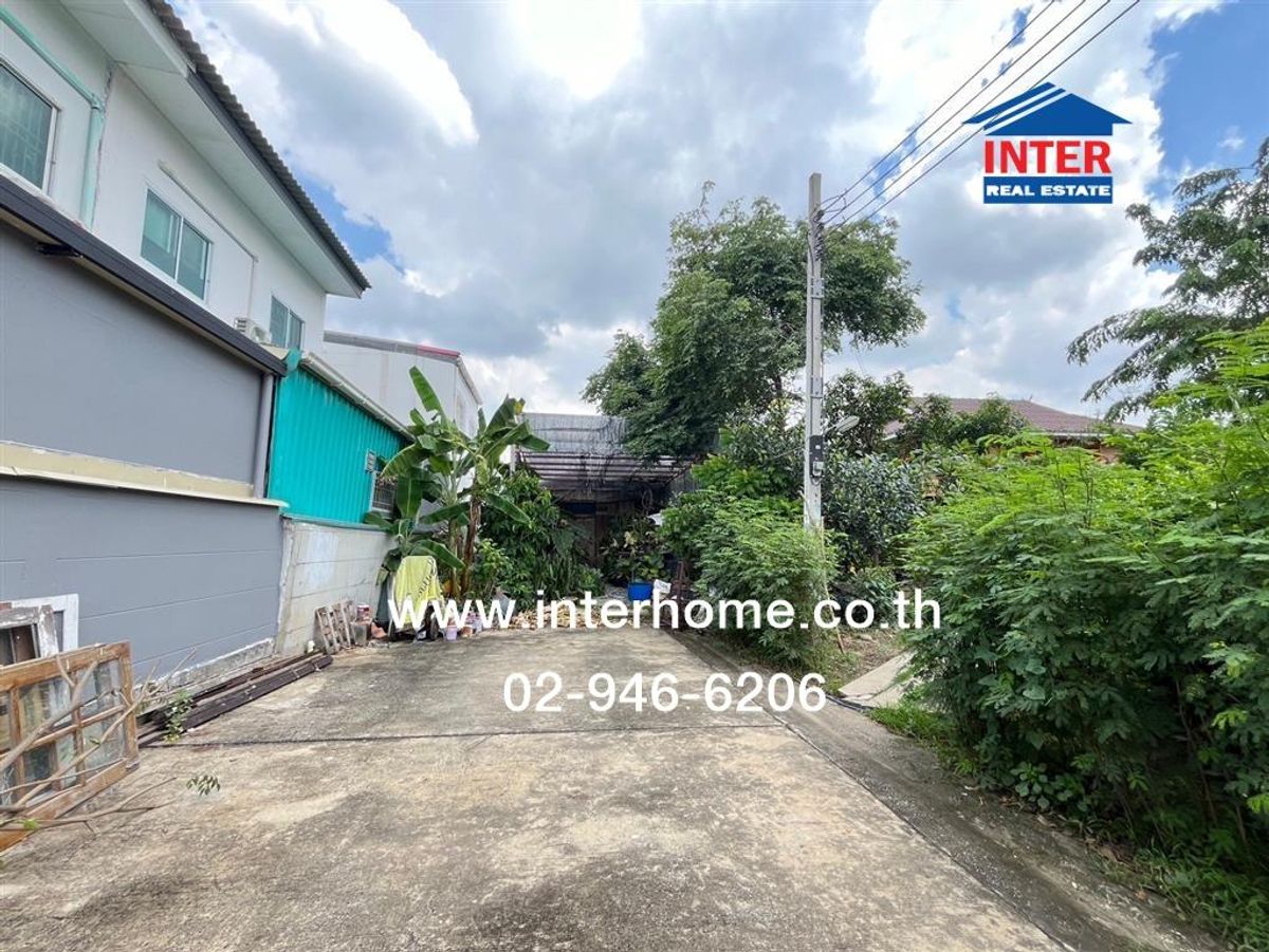 For SaleLandVipawadee, Don Mueang, Lak Si : Land + single house, 2 floors, 208 sq.w. Land + Single House behind the Grand Wil Village, Don Mueang Soi Songprapha 30, Kamphaeng Phet Road, Songprapha Road, Don Mueang District, Bangkok