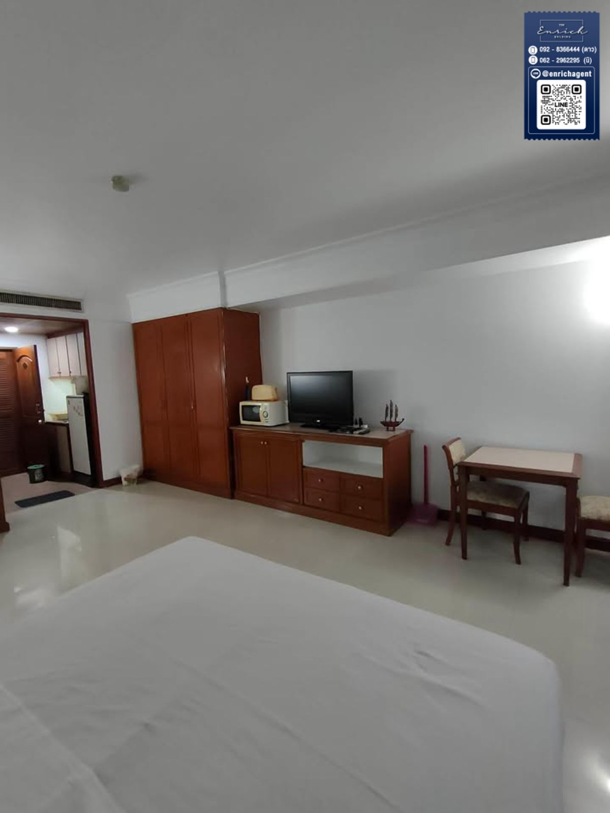 CondoYaowarat, Banglamphu : 💙 Rent a Juldis River Mansion, a wide room next to the Chao Phraya River.