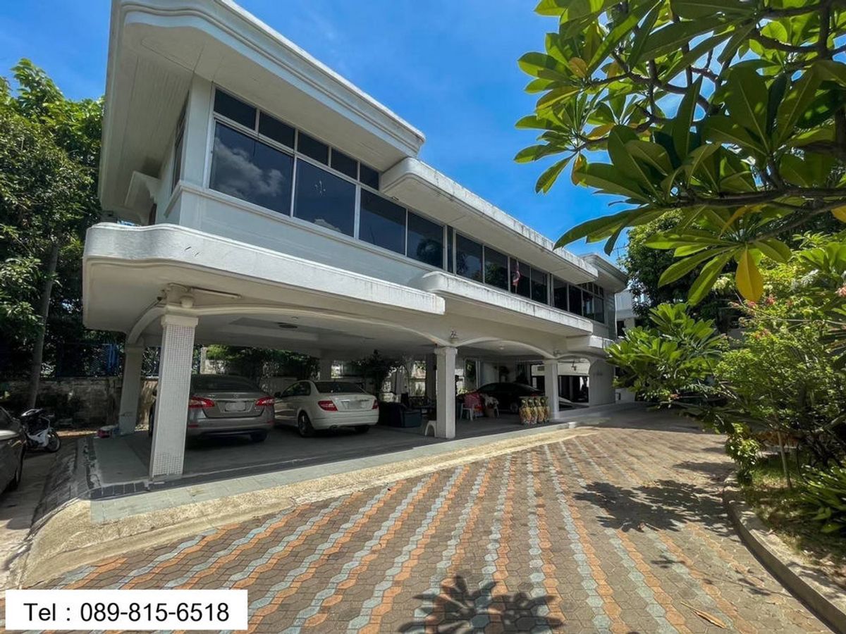 ขายบ้านสมุทรปราการ สำโรง : ขายบ้านเดี่ยว 191 ตร.วา ติดรถไฟฟ้า BTS ซอยบุญศิริ ปากน้ำ สมุทรปราการ ราคา 18 ล้าน (นายหน้า 3%) โทร.089-815-6518