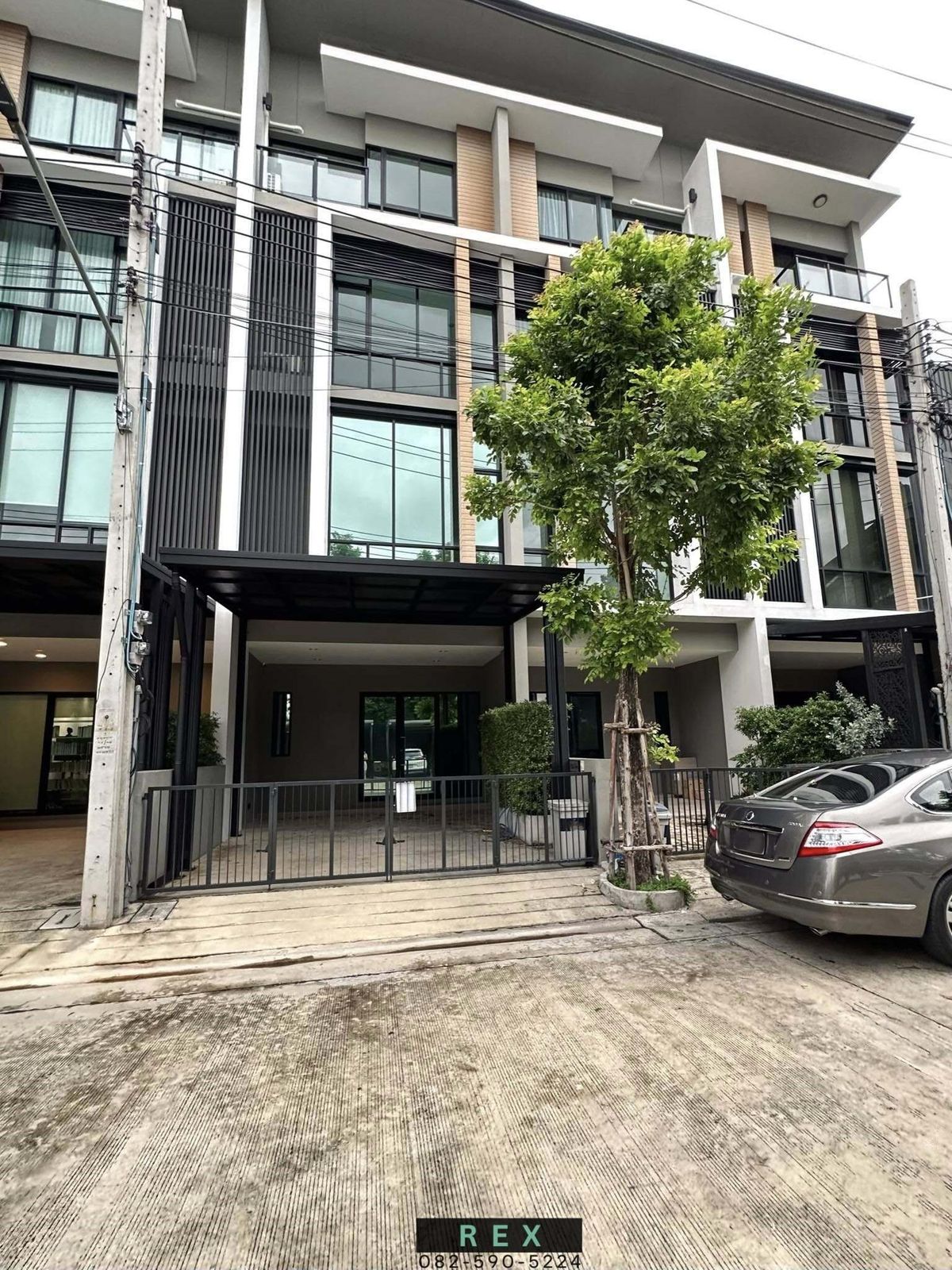 For RentHome OfficeKaset Nawamin,Ladplakao : For Rent Home office Nawamin, Kaset Nawamin, Prasertmanukit 4 floors, 250 sq.m.