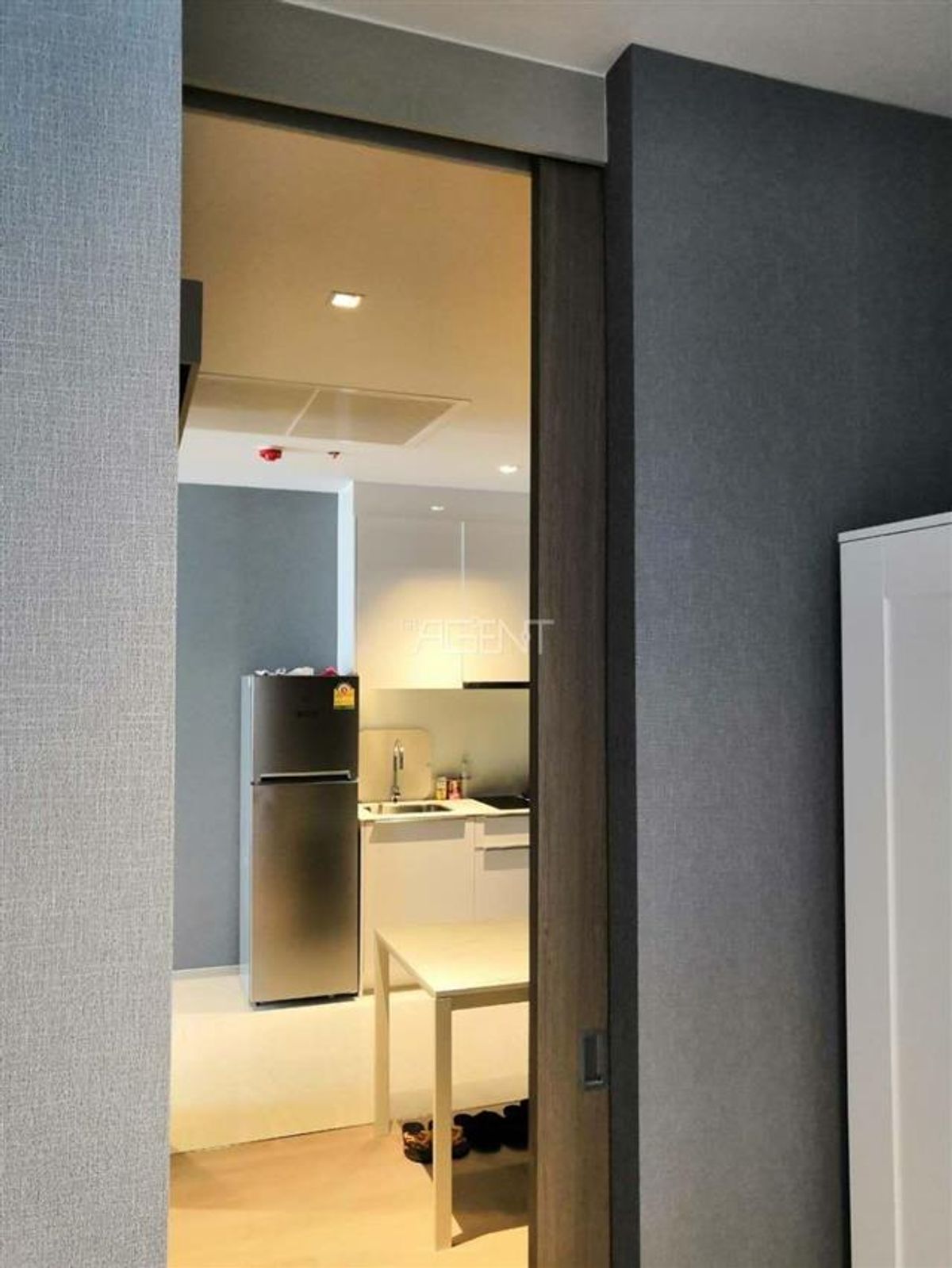 For RentCondoSilom, Saladaeng, Bangrak : **Ashton Silom 50 Sq,m. Fully Finish @38,000บาท/month call Nong 096-2615656  ห้องกว้างมาก 50 ตรม. 1 นอน 1 น้ำ เฟอร์ครบ พร้อมอยู่   Location : Silom , Chongnonsi  Rental Price : 38,000 Baht/Month  Condominium near MRT, BTS  : Silom , Chong nonsiStation  Co