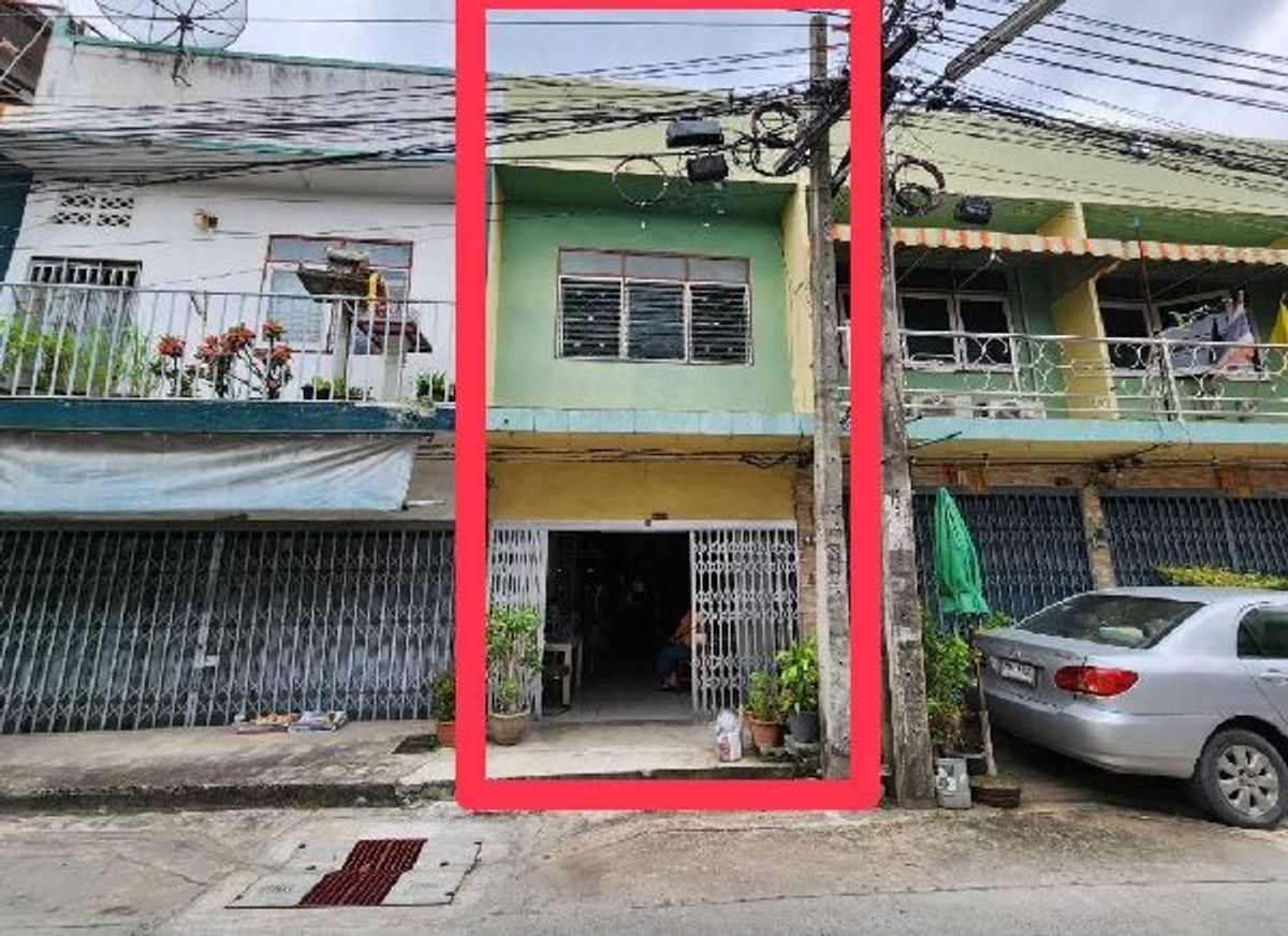 ขายอาคารพาณิชย์บางซื่อ วงศ์สว่าง เตาปูน : ตึกแถว​ 2​ ชั้น​12 ตรว. 2 ห้องนอน 1 ห้องน้ำ 