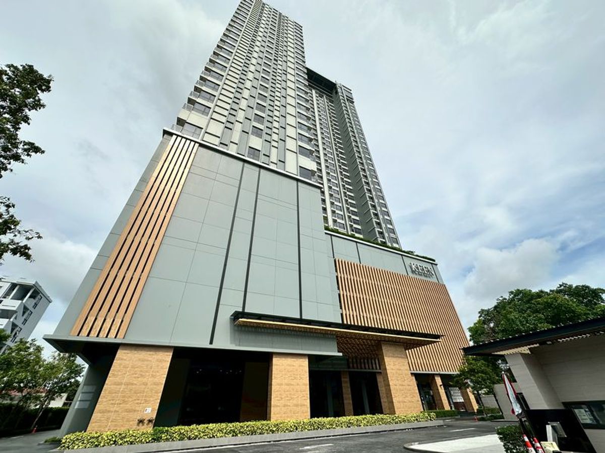 For SaleCondoSriracha Laem Chabang Ban Bueng : Keen Center Sriracha, selling condos in the city center, next to Sukhumvit, beautiful rooms, sea view