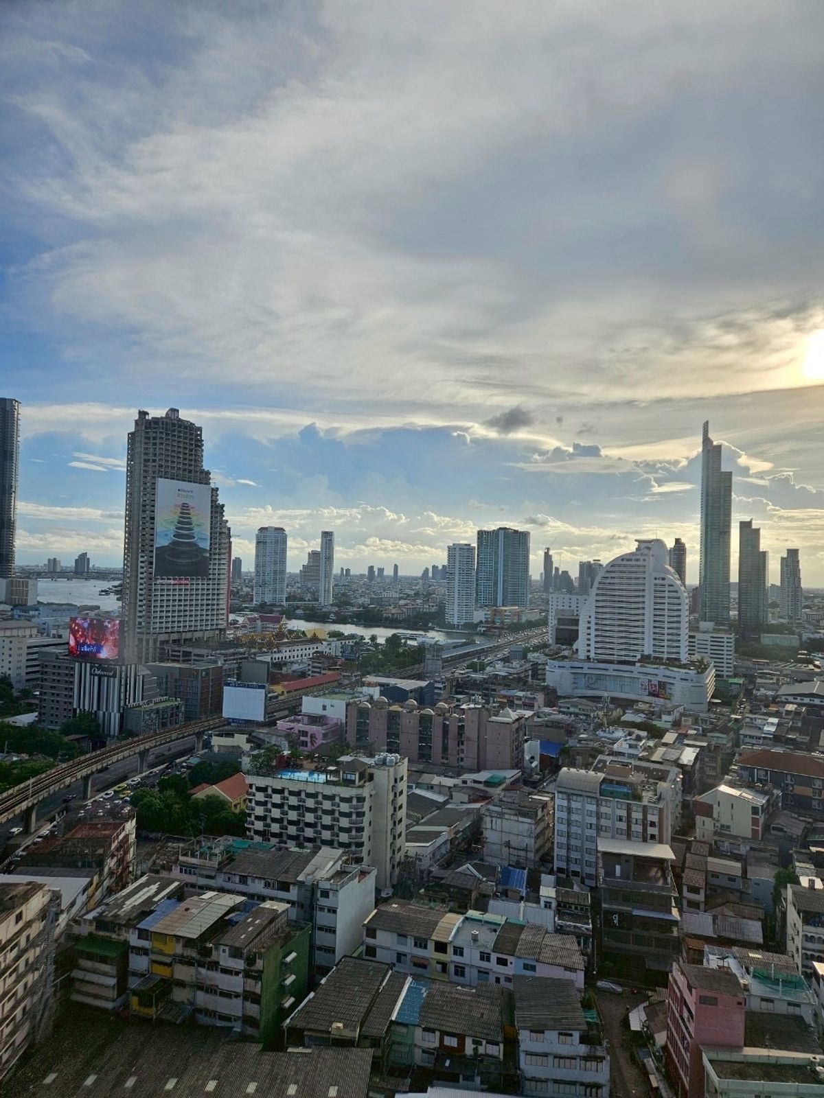 For RentCondoSathorn, Narathiwat : For rent ❤︎︎ Noble Revo Silom ❤︎︎ (˘ ³˘) ♥ ︎ 🚈 Near BTS Surasak | Chao Phraya River View