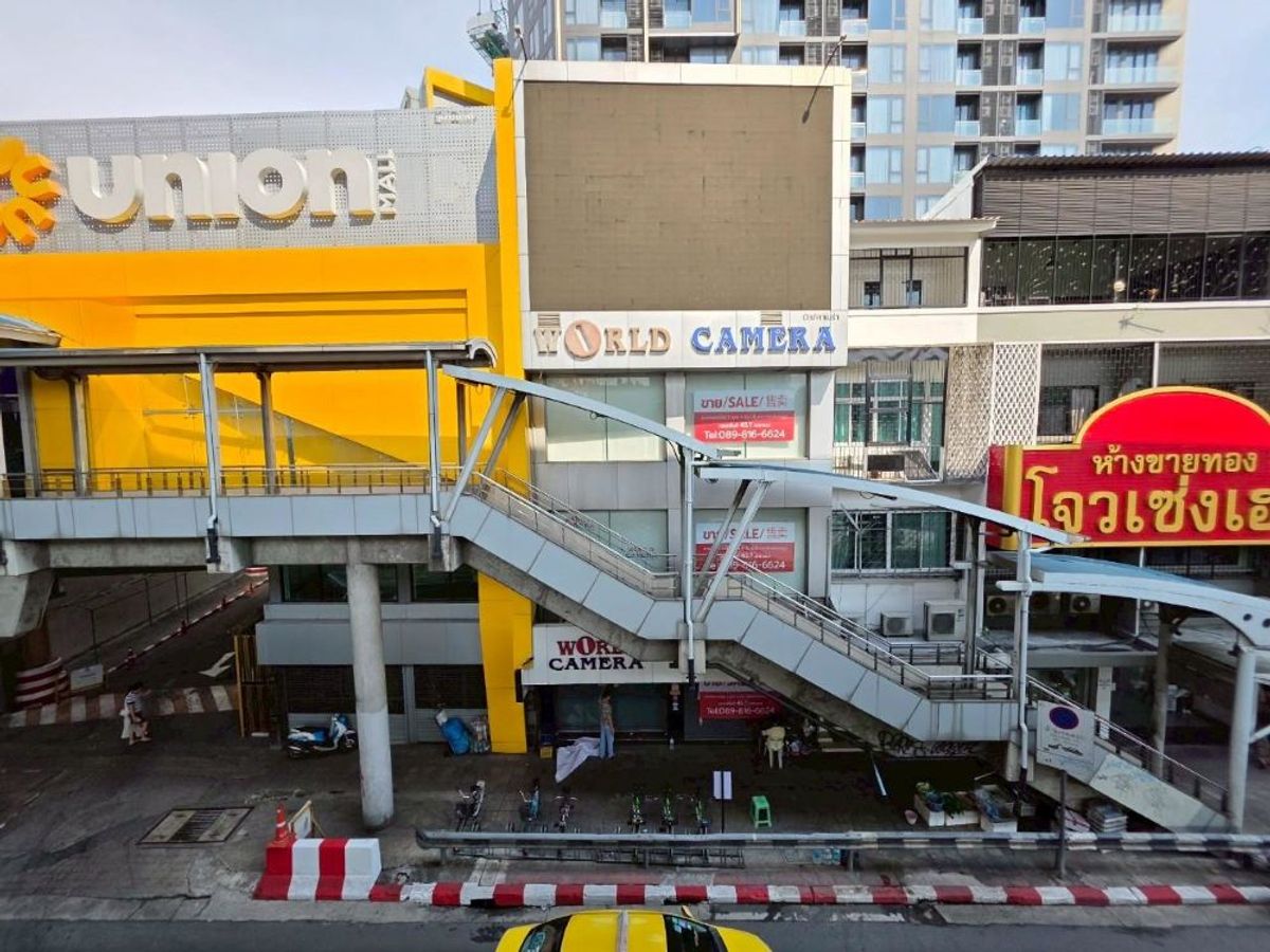 For SaleShop HouseSapankwai,Jatujak : 2 -storey commercial building for sale, 4 -story, Golden Location 5, Lat Phrao Intersection, convenient to travel to MRT Phahonyothin