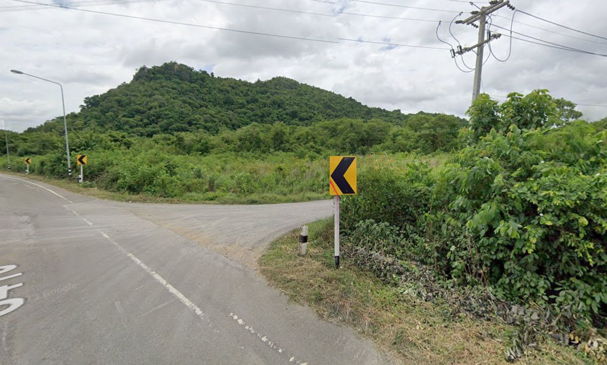 For SaleLandCha-am Phetchaburi : Very cheap land for sale, Tha Yang District, Phetchaburi Province, area 14 Rai 2 Ngan 91 Square Wah, near the Phet Dam Irrigation Project