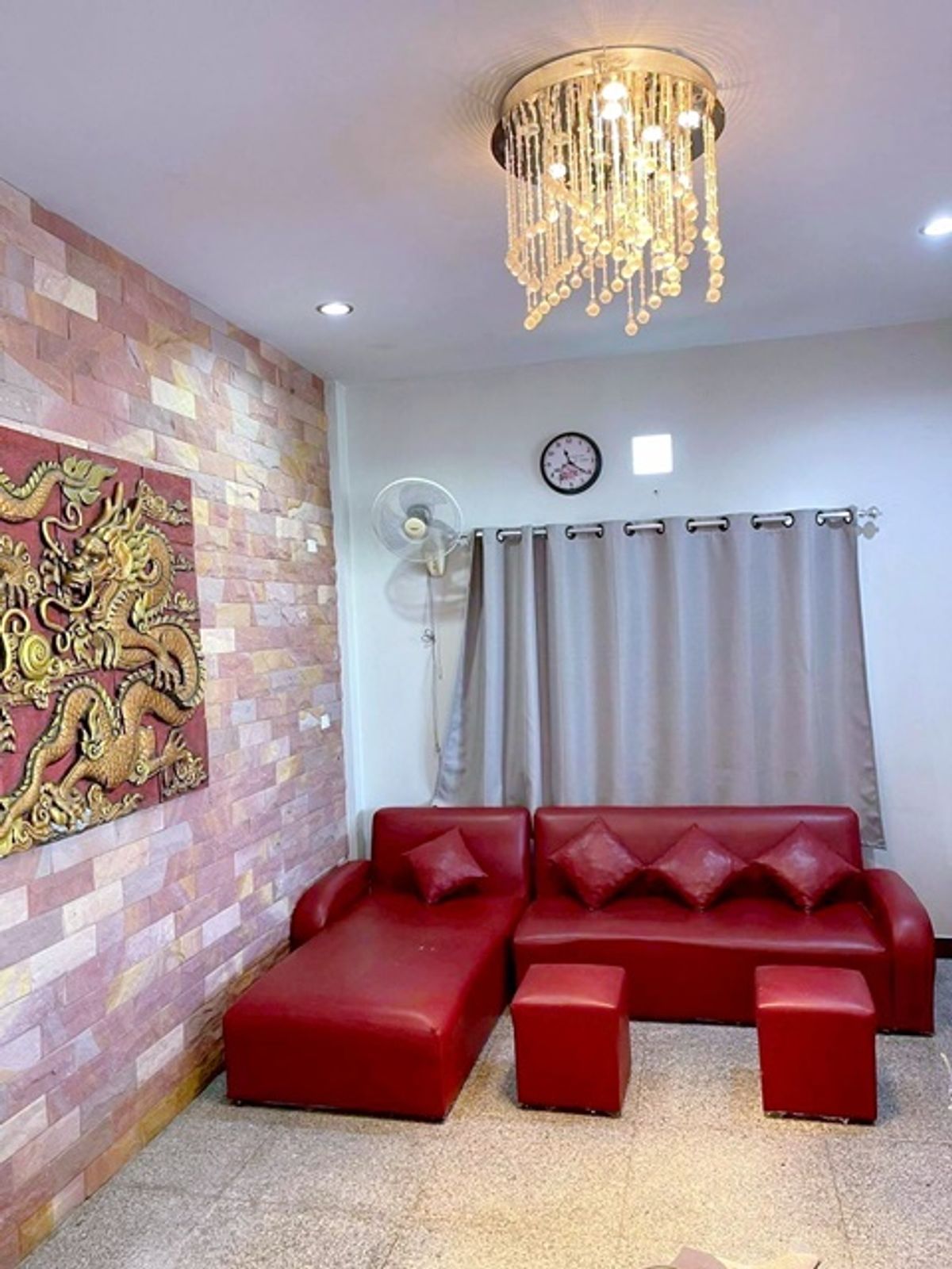 For RentHouseKaset Nawamin,Ladplakao : Central Ram Inthra 2.3 km. 5 bed, 2 -story house, MRT, Lat Pla Khao 1.4 km. 5, Islamic International School, Bangkok 3.6 km. 67, 267 sq.m.