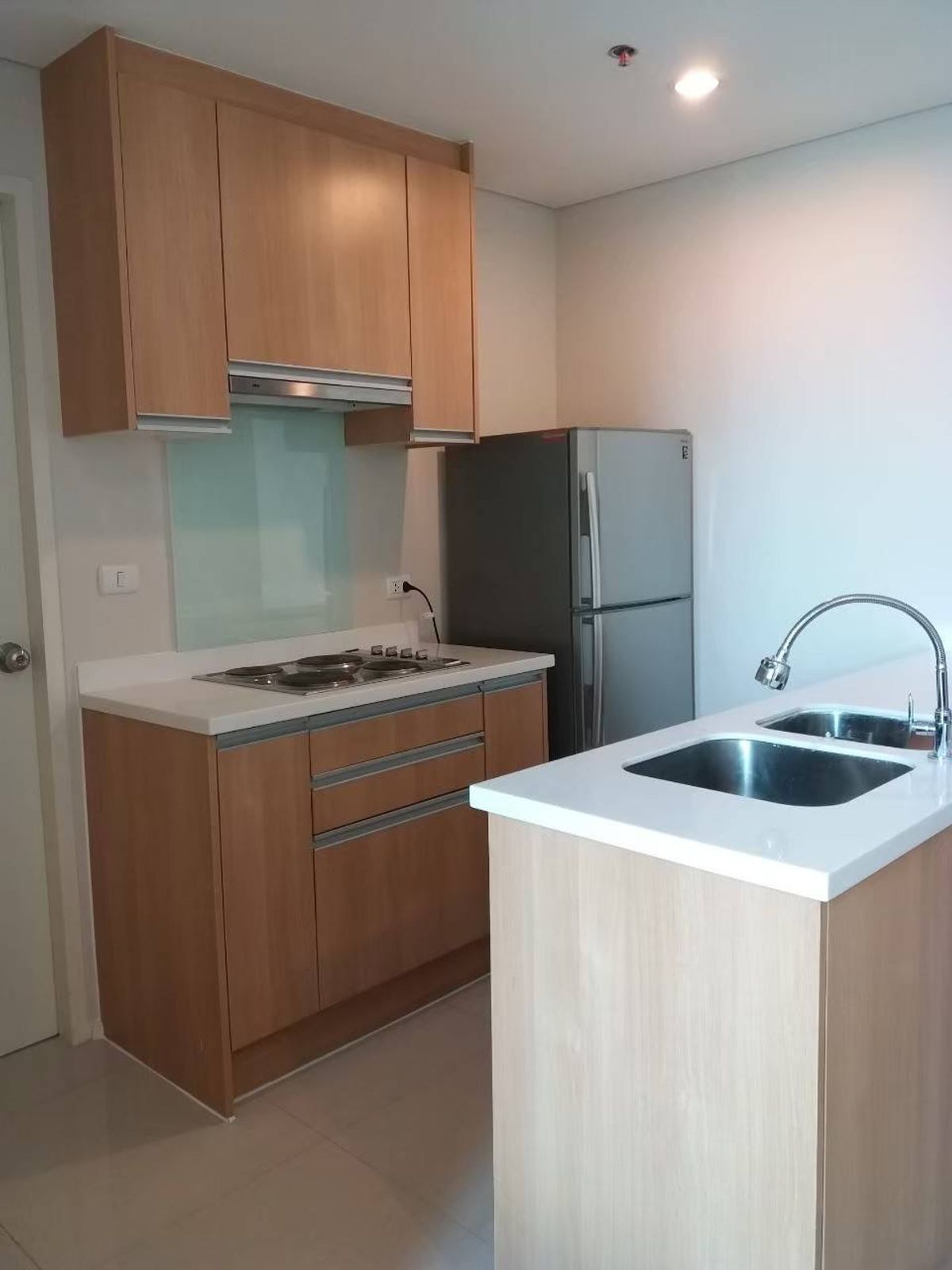 For SaleCondoRama9, Petchburi, RCA : Villa Asoke / high floor The best price in the building near MRT Phetchaburi / 2 beds 112 sq.m. Call 0937890899.