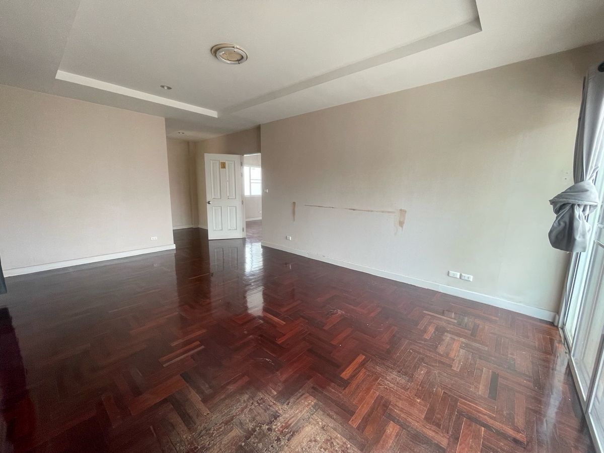 HouseRama 2, Bang Khun Thian : Sell ​​loss! Big house 79 sq. W. Great value 5.5 million