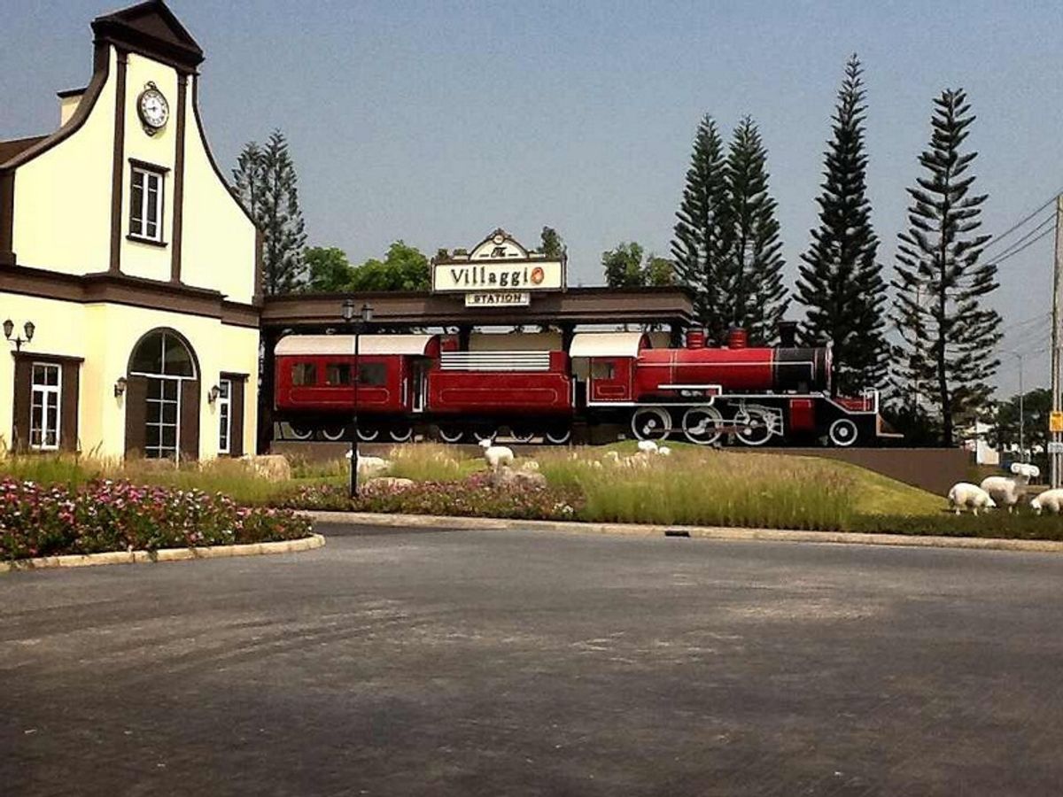 ให้เช่าทาวน์โฮมบางนา แบริ่ง ลาซาล : ให้เช่าทาวน์โฮม Villaggio ใกล้เอแบคบางนา ตกแต่งสวย