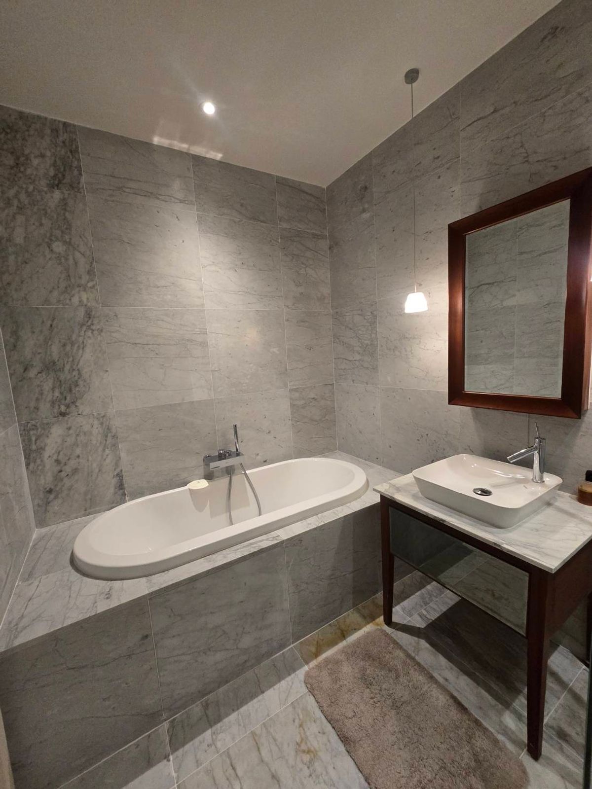 For RentCondoSukhumvit, Asoke, Thonglor : Luxury City Living! Beautiful 1-Bedroom Condo at KHUN by YOO - Fully Furnished & Negotiable Price!