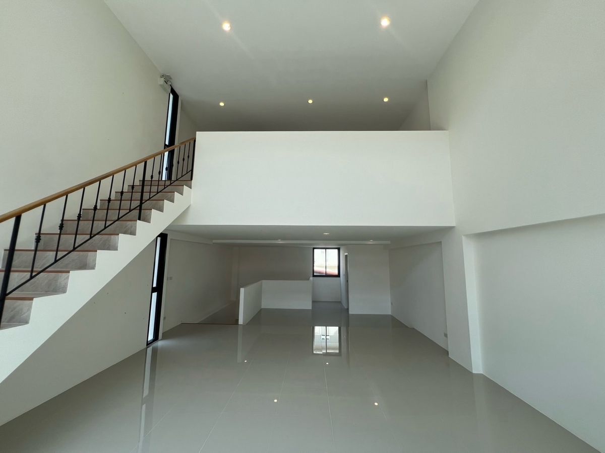 ให้เช่าโฮมออฟฟิศพระราม 3 สาธุประดิษฐ์ : ปล่อยเช่า โมเดิร์น โฮมออฟฟิศ สตูดิโอ ถนน พระราม 3 เขตยานนาวา กรุงเทพ จดทะเบียนบริษัทได้ ที่จอดรถ 4 คัน ทำเล ติดถนนใหญ่