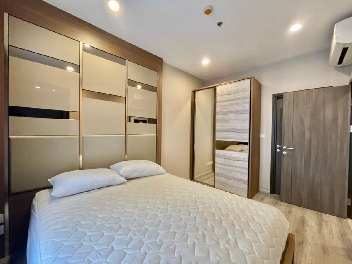 ขายคอนโดพระราม 9 เพชรบุรีตัดใหม่ RCA : ขายคอนโดติด มศว ในระยะเดินได้ ห้องสวย ห้องมุม ชั้นสูง ราคาดีมาก 6.3 ล้านเท่านั้น !!! (062-4163966 แพรว)