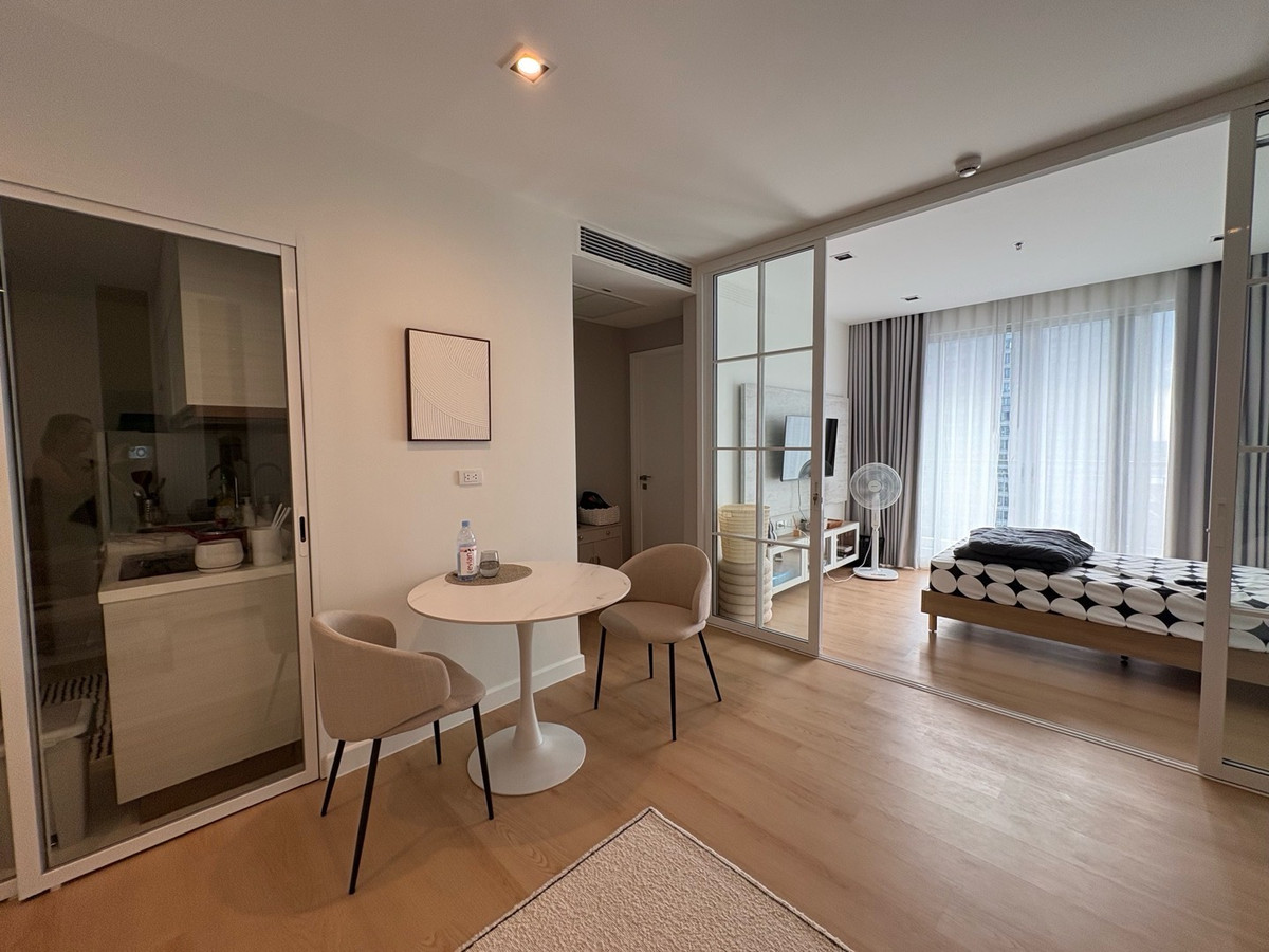 🏢 For Sale! The Room สาทร–ตากสิน | 2 Bed Plus คอนโดทำเลศักยภาพ ใกล้ BTS เดินถึงได้ในไม่กี่ก้าว Loading...