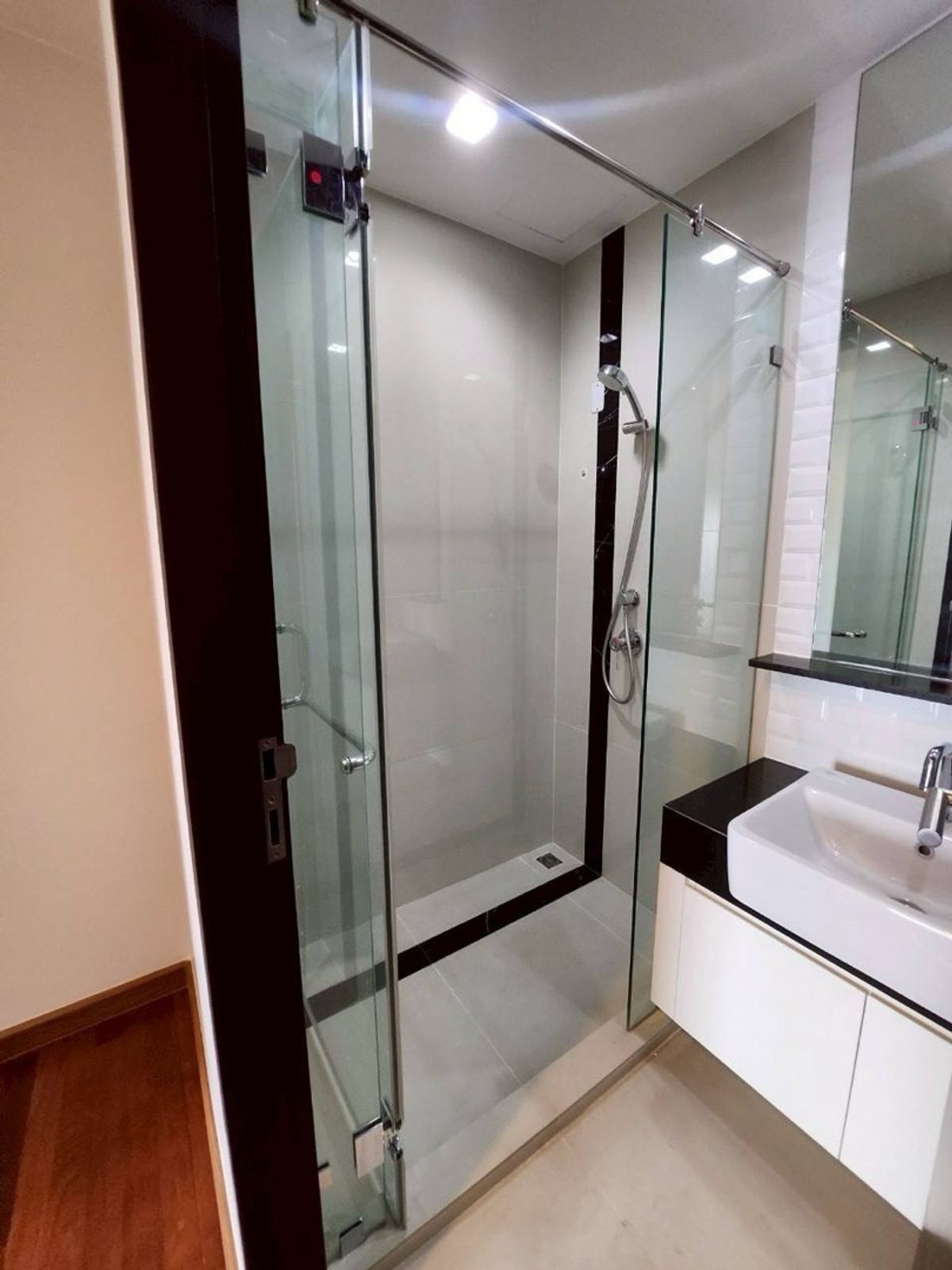 ขายคอนโดราชเทวี พญาไท : 📢👇 โอกาสดีสำหรับการลงทุนหรืออยู่อาศัย!ห้องใหม่ล่าสุด ขนาดพอเหมาะ มาพร้อม ลิฟต์ส่วนตัว ตั้งอยู่ในย่านแฟชั่นที่ทันสมัยที่สุดแห่งหนึ่งของกรุงเทพฯ