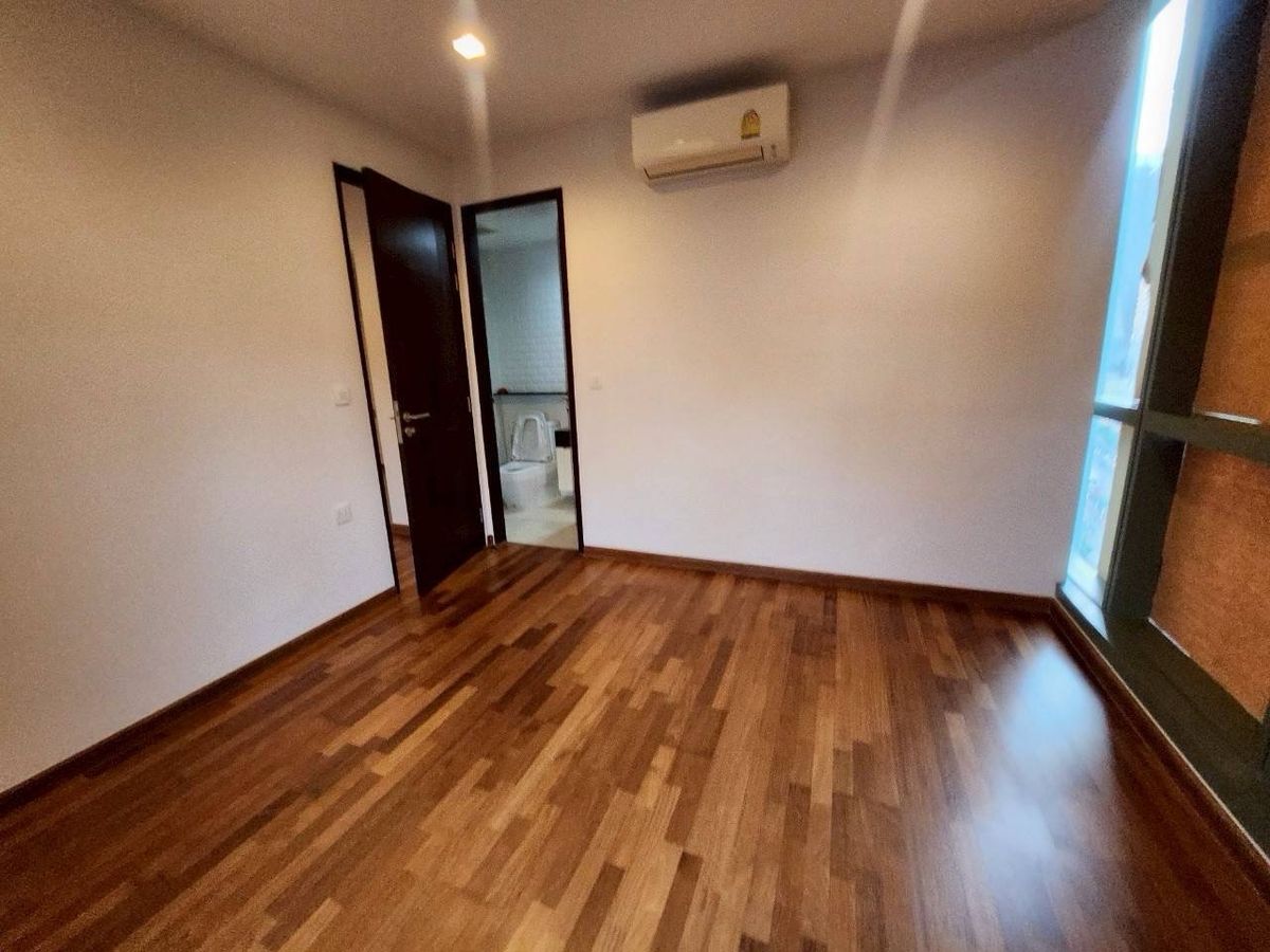 For SaleCondoRatchathewi,Phayathai : 📢👇 A good opportunity for investment or living in this brand-new corner unit located in Bangkok’s trendiest fashion area.