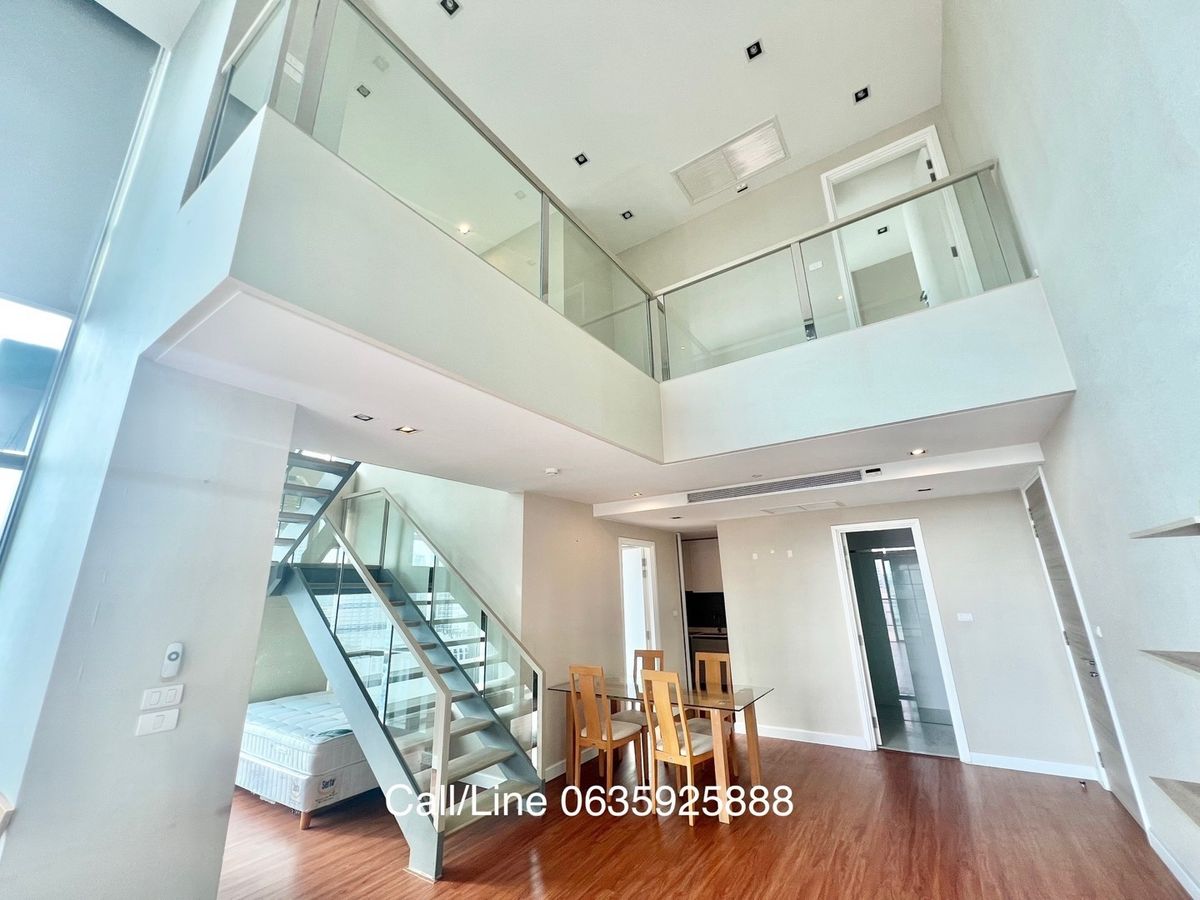 For SaleCondoSukhumvit, Asoke, Thonglor : 𝐅𝐨𝐫 𝐒𝐞𝐥𝐥: The Room Sukhumvit21 2bed 2Bath Duplex Balcony is very big 28.8 MB.