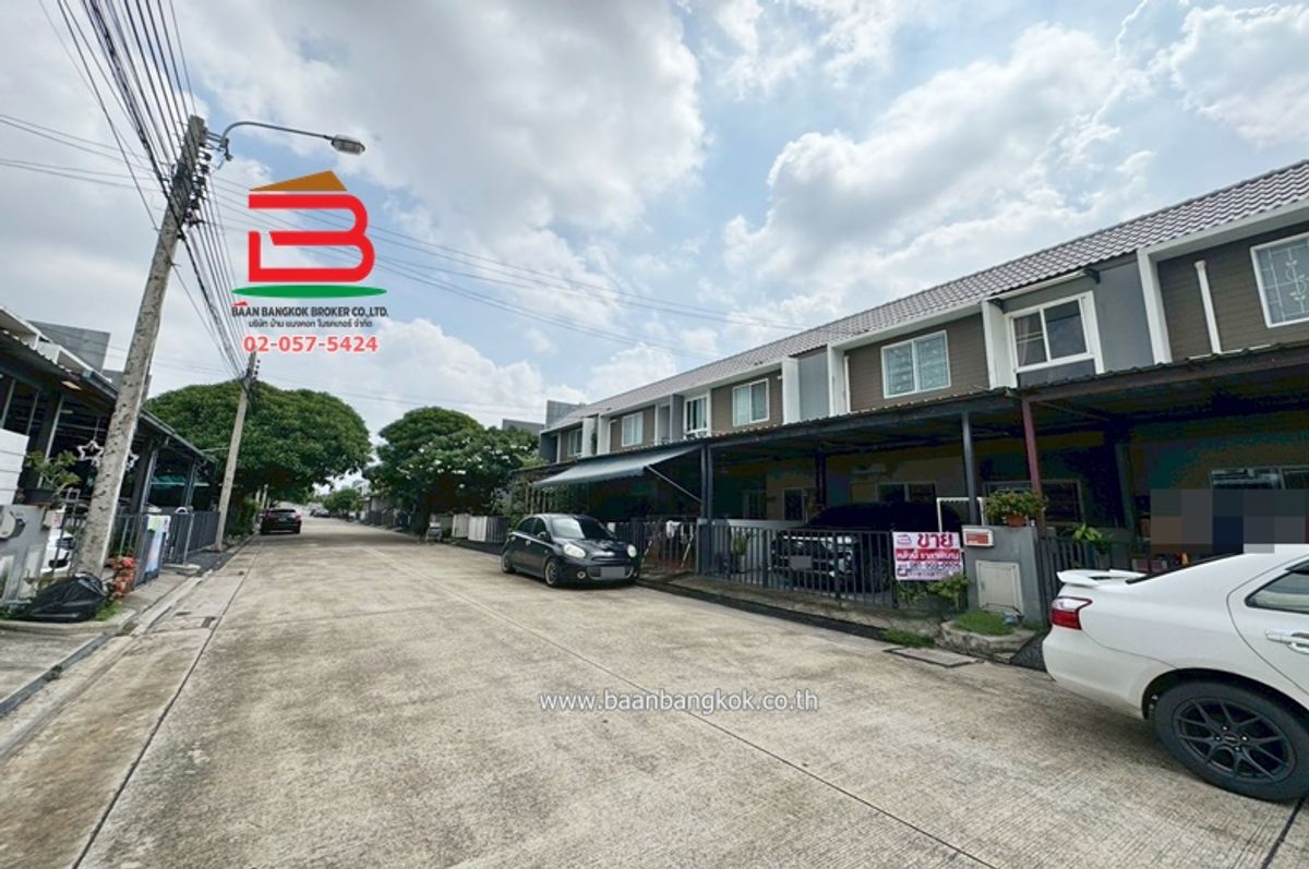 For SaleTownhomeKaset Nawamin,Ladplakao : Townhome, Areeya The Caller Phase 2 (Soi Soi Khlong Nueng Mosque 15), area 20 sq.w. Phraya Suren Road, Bang Chan Subdistrict, Khlong Sam Wa District, Bangkok