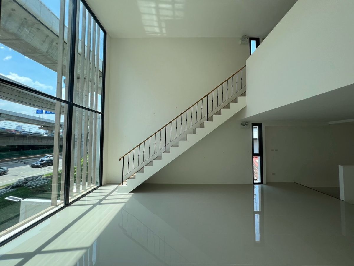 ให้เช่าโฮมออฟฟิศพระราม 3 สาธุประดิษฐ์ : ปล่อยเช่า โมเดิร์น โฮมออฟฟิศ สตูดิโอ ถนน พระราม 3 เขตยานนาวา กรุงเทพ จดทะเบียนบริษัทได้ ที่จอดรถ 4 คัน ทำเล ติดถนนใหญ่