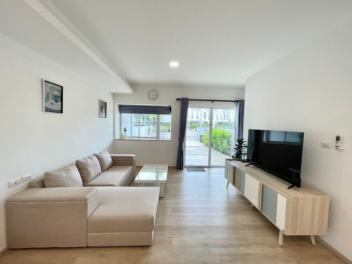 ให้เช่าทาวน์โฮมบางนา แบริ่ง ลาซาล : For Rent Indy 2 Bangna-Ramkhamhaeng 2 Hot Deal!!