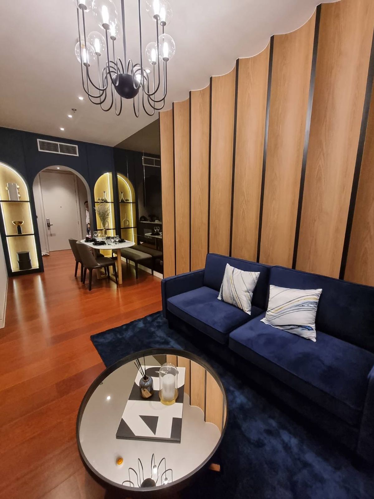 For RentCondoSukhumvit, Asoke, Thonglor : Luxury City Living! Beautiful 1-Bedroom Condo at KHUN by YOO - Fully Furnished & Negotiable Price!