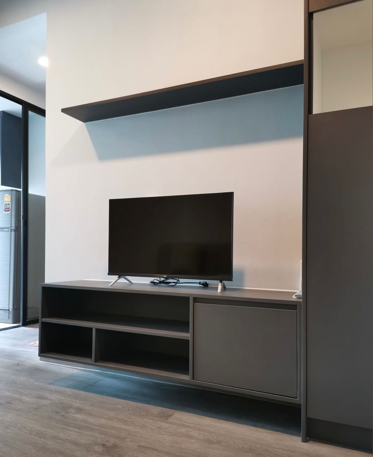 For RentCondoRama9, Petchburi, RCA : Rent Montte, Rama 9, beautiful, good location, ready to be near Ramkhamhaeng University. Interested in Atline@841QLNR