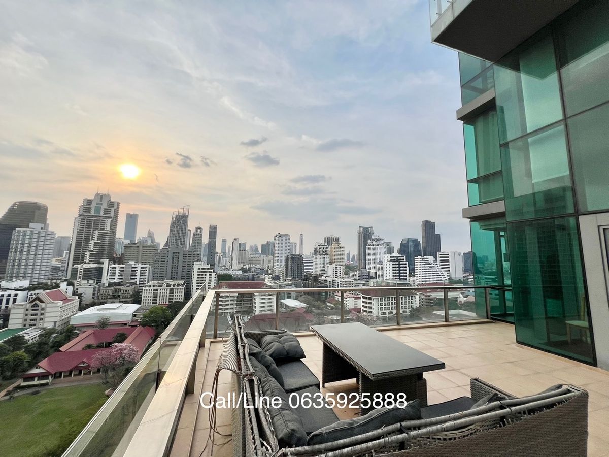 For SaleCondoSukhumvit, Asoke, Thonglor : 𝐅𝐨𝐫 𝐒𝐞𝐥𝐥: The Room Sukhumvit21 2bed 2Bath Duplex Balcony is very big 28.8 MB.