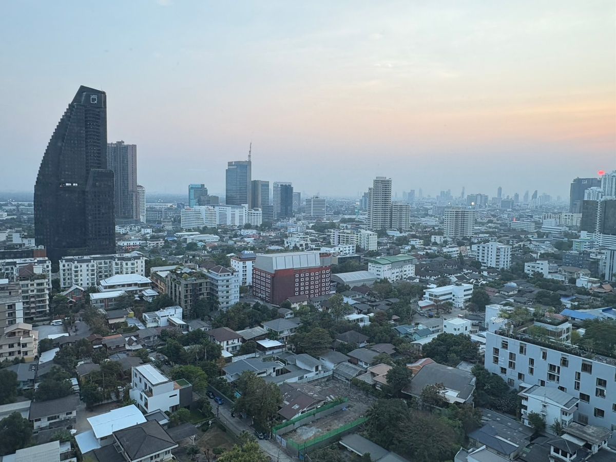 For SaleCondoSukhumvit, Asoke, Thonglor : The Crest Sukhumvit 34 / Beautiful Room, BTS, Thonglor / 2 bedrooms, 101 sq.m. Call 0937890899