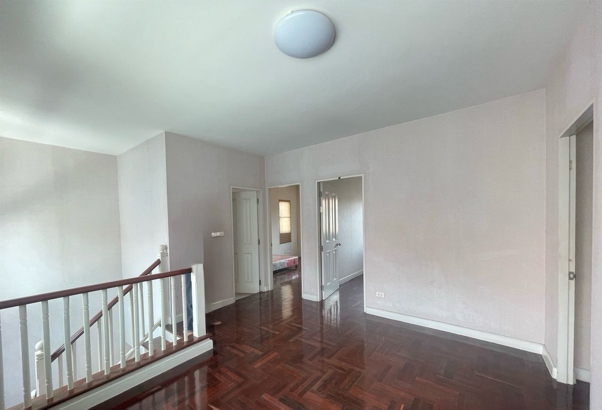 HouseRama 2, Bang Khun Thian : Sell ​​loss! Big house 79 sq. W. Great value 5.5 million