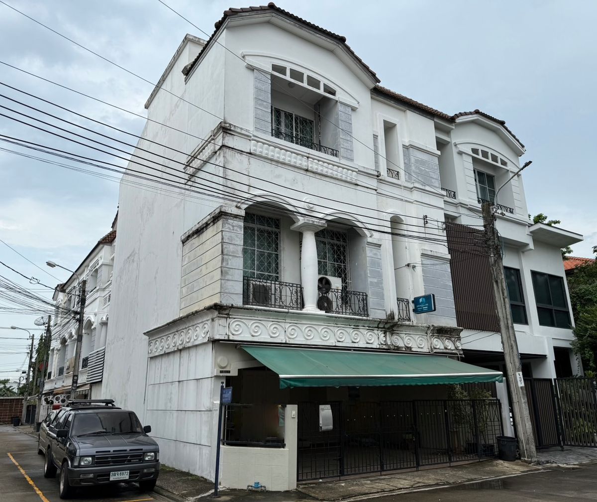 TownhomeYothinpattana,CDC : Rent 3 -story townhouse behind the corner of the city house Lat Phrao-Yotin Phatthana