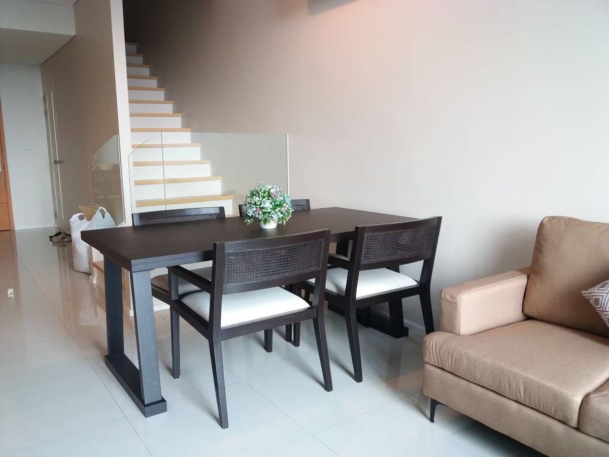 For SaleCondoRama9, Petchburi, RCA : Villa Asoke / high floor The best price in the building near MRT Phetchaburi / 2 beds 112 sq.m. Call 0937890899.