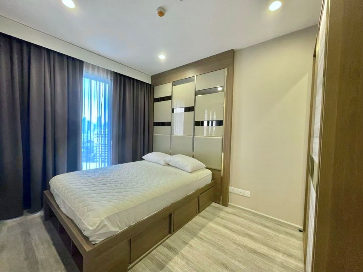 ขายคอนโดพระราม 9 เพชรบุรีตัดใหม่ RCA : ขายคอนโดติด มศว ในระยะเดินได้ ห้องสวย ห้องมุม ชั้นสูง ราคาดีมาก 6.3 ล้านเท่านั้น !!! (062-4163966 แพรว)