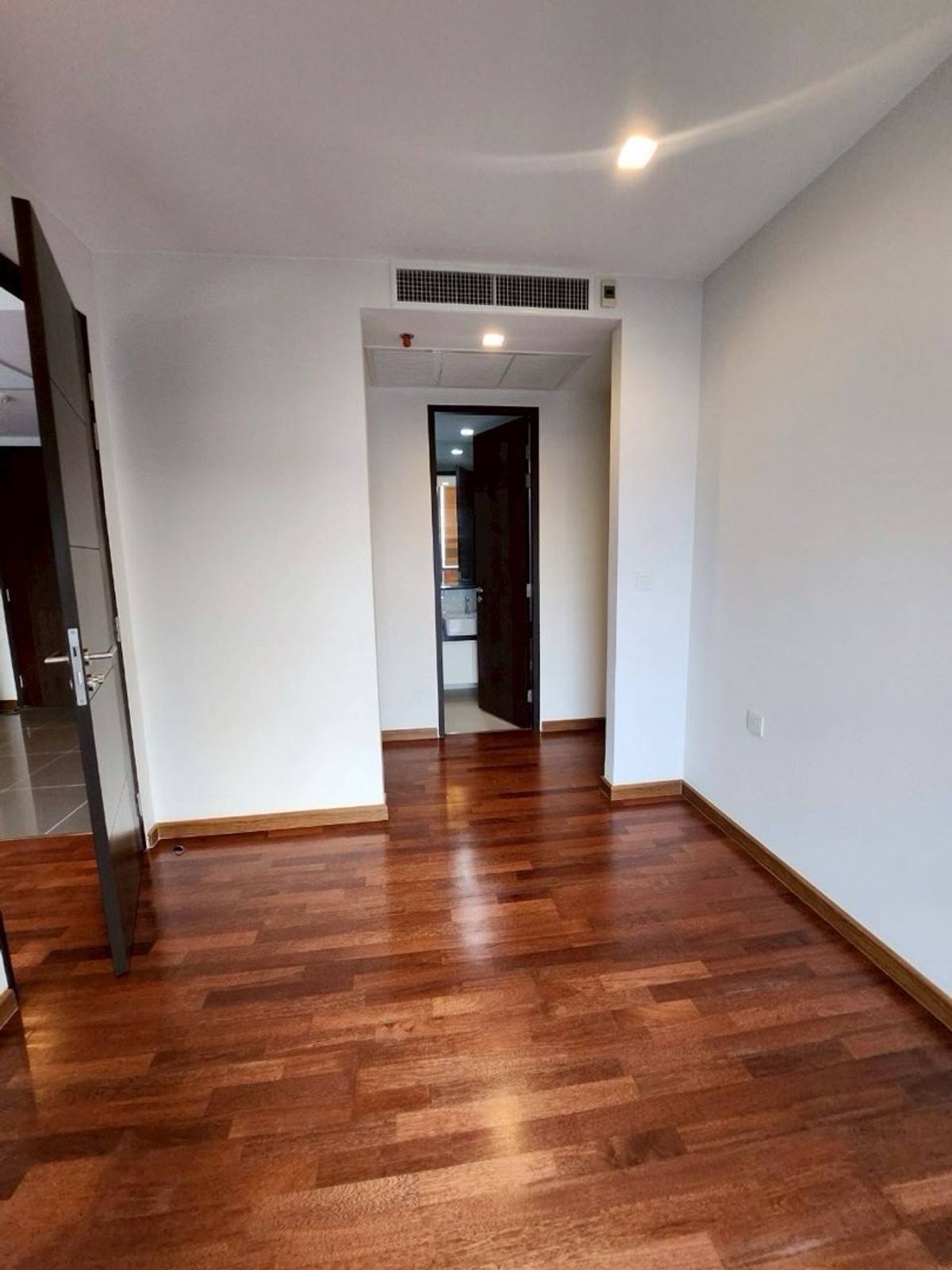 ขายคอนโดราชเทวี พญาไท : 📢👇 โอกาสดีสำหรับการลงทุนหรืออยู่อาศัย!ห้องใหม่ล่าสุด ขนาดพอเหมาะ มาพร้อม ลิฟต์ส่วนตัว ตั้งอยู่ในย่านแฟชั่นที่ทันสมัยที่สุดแห่งหนึ่งของกรุงเทพฯ