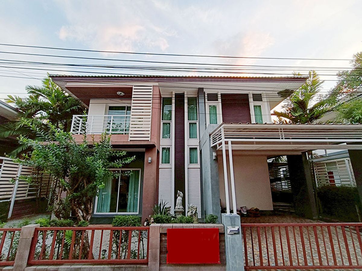 ให้เช่าบ้านเชียงใหม่ : บ้านในโครงการให้เช่า เดือนละ 25,000 บาท ใกล้โรงเรียนช่องฟ้าซินเซิงเพียง 5 นาที No.15H706