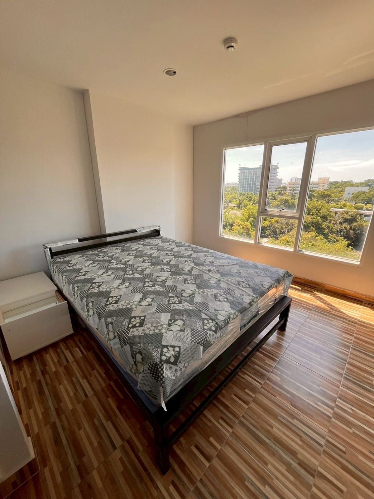 For SaleCondoRama5, Ratchapruek, Bangkruai : (Code N076) Regent Home 25 Tiwanon 31 sq.m., 6th floor, 1 bedroom, 1 bathroom, beautiful, airy, convenient transportation, only 200 m from BTS, Ministry of Public Health Station