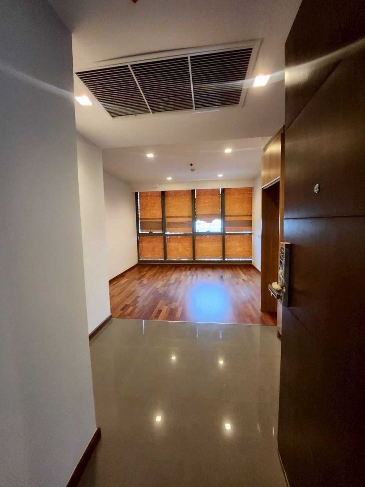 For SaleCondoRatchathewi,Phayathai : 📢👇 A good opportunity for investment or living in this brand-new corner unit located in Bangkok’s trendiest fashion area.