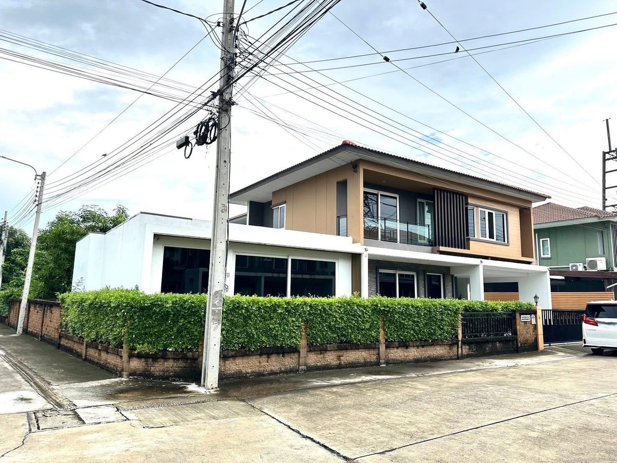 ขายบ้านพัฒนาการ ศรีนครินทร์ : โกลเด้น วิลเลจ อ่อนนุช - พัฒนาการ / 4 ห้องนอน (ขาย), Golden Village Onnut - Pattanakarn / 4 Bedrooms (FOR SALE) FON127