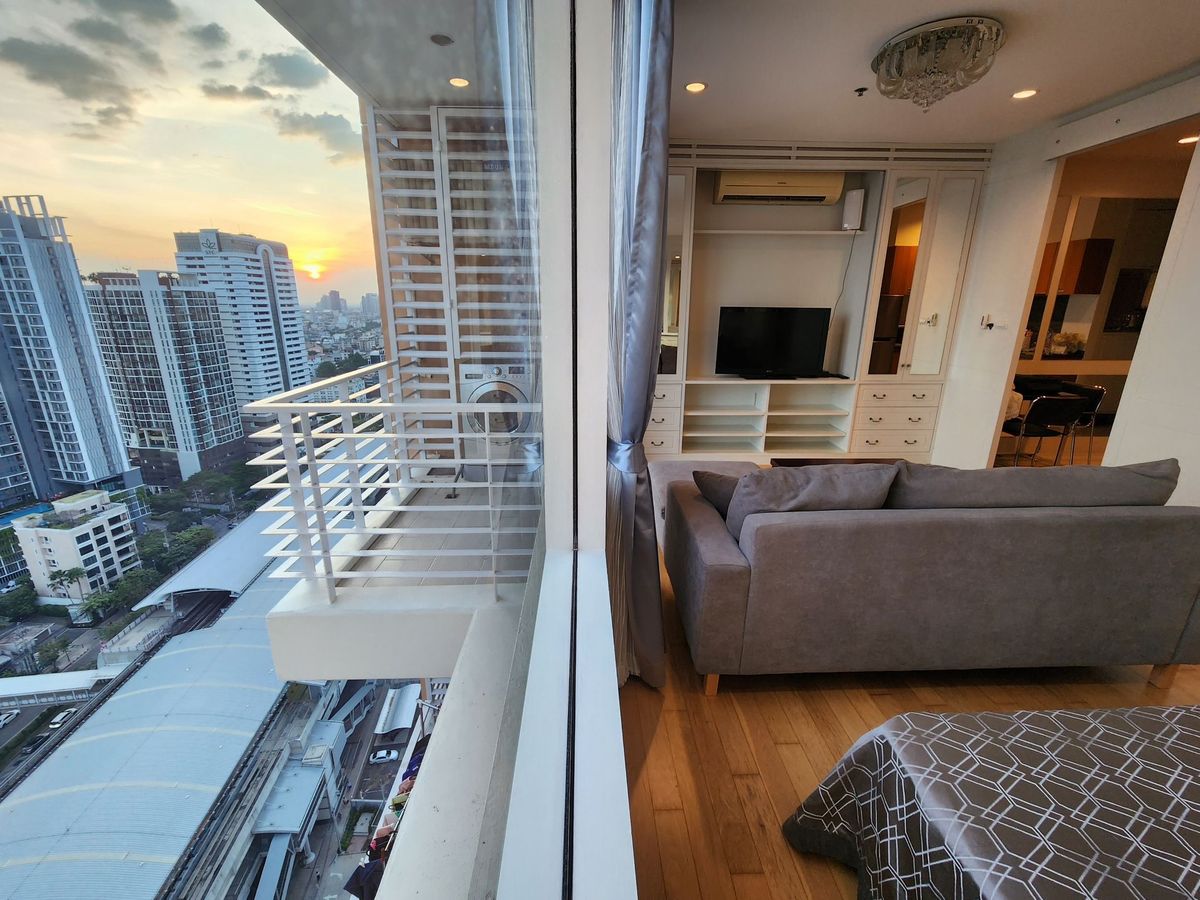 ให้เช่าคอนโดวงเวียนใหญ่ เจริญนคร : Villa Sathorn (วิลล่า สาทร) (1bed1bath 43sqm)