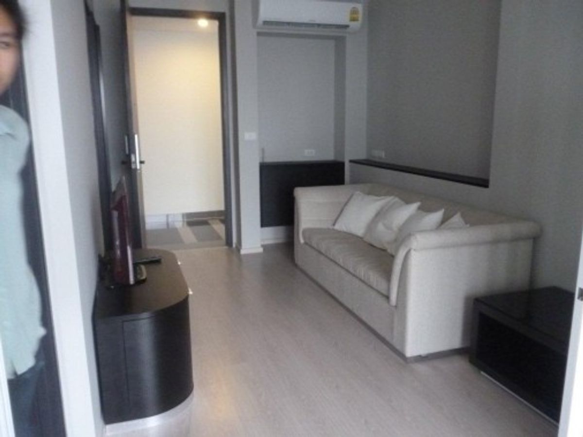 For RentCondoOnnut, Udomsuk : High floor 1 bed 1 bath 45 sqm condo at Rhythm Sukhumvit 44/1 for rent 38,000THB per month, Sukhumvit Soi 44/1, Phra Khanong BTS station.