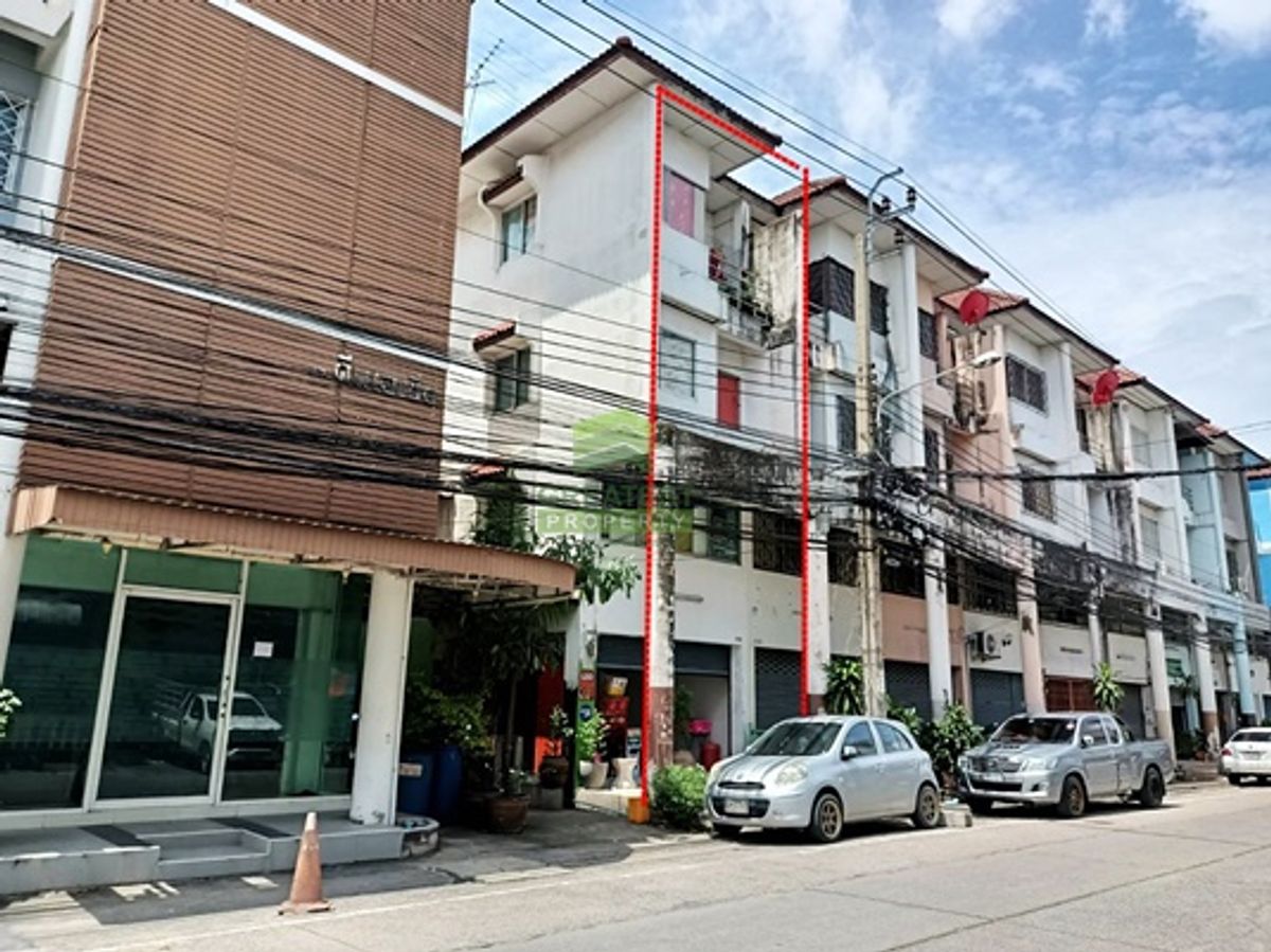 ขายอาคารพาณิชย์แจ้งวัฒนะ เมืองทอง : ขายด่วนตึกแถวในหมู่บ้านดวงแก้ว  ติดตลาดดวงแก้ว 3ชั้นครึ่ง